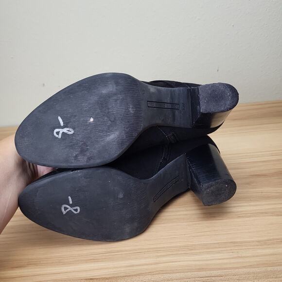 Tommy Hilfiger Womens Black Leather Block Heel Side Zip Ankle Booties Size 10 M - Picture 5 of 6